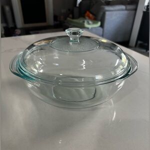 2 Quart Pyrex  Clear Glass Blue Tint Round Covered Casserole Baking dish/lid